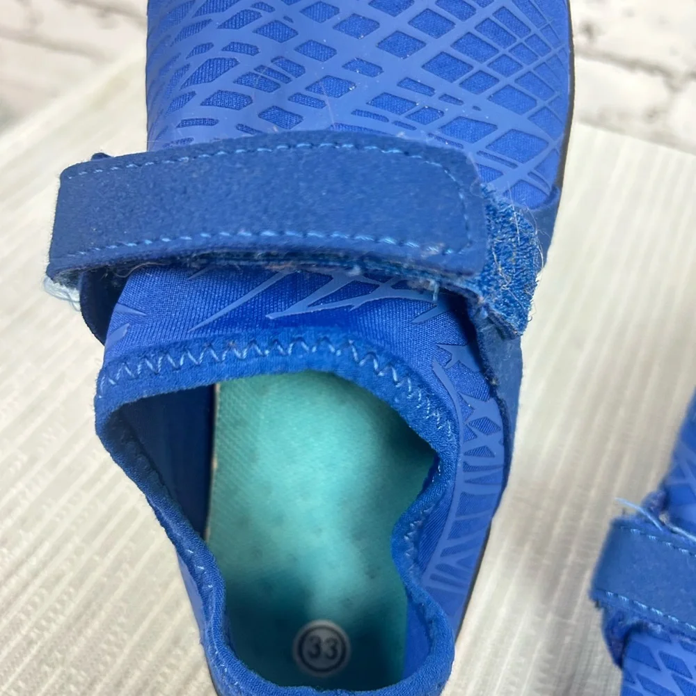 Kids' Unisex Summer Blue Water Shoes with velcro straps size 33